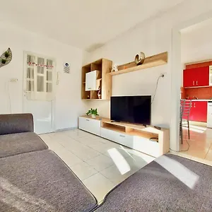 https://bonito-apartamento-vacacional-puerto-de-la-cruz-by.tenerifehoteles.net